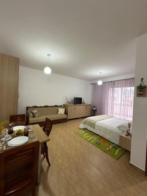 Studio Of Shpresa Vlorë Eksteriør bilde