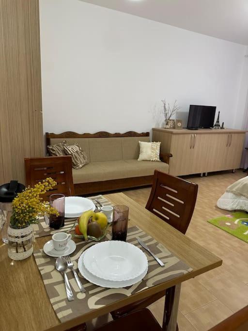 Studio Of Shpresa Vlorë Eksteriør bilde