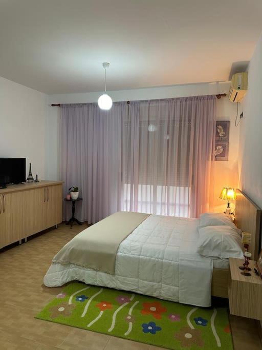 Studio Of Shpresa Vlorë Eksteriør bilde
