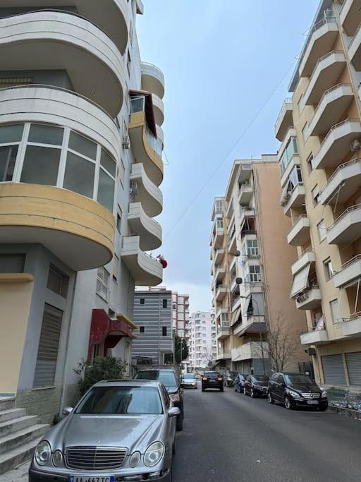 Studio Of Shpresa Vlorë Eksteriør bilde